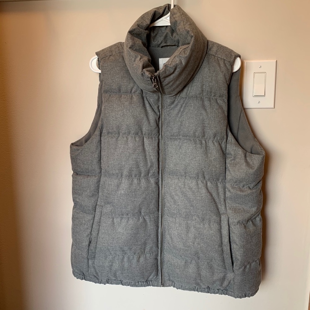 Old Navy Puffer Vest